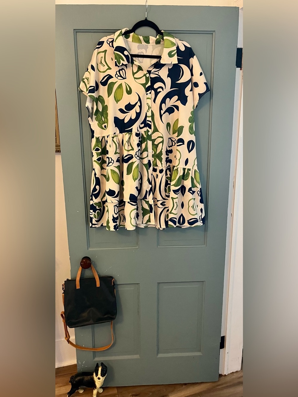 Short Sleeve Tiered Tunic Top in White, Navy & Green